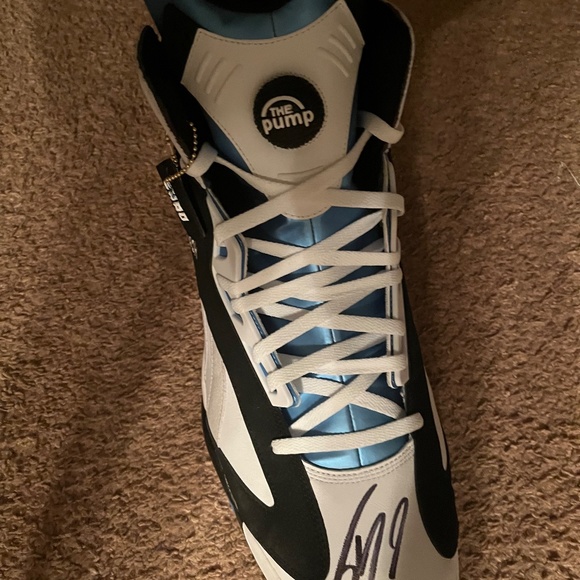Shaquille O\'Neal Signed Size 22 Reebok The Pump Shoe main image 5